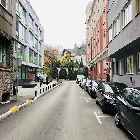 Apartmant Ayna *